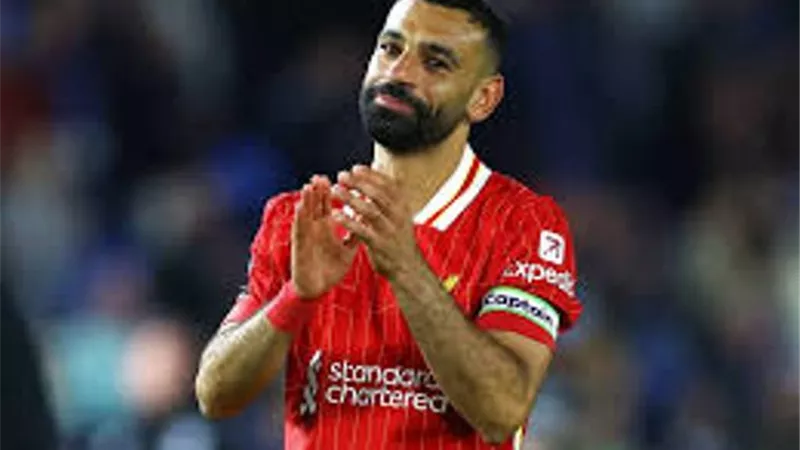 صلاح يزين التشكيل المثالي للدوري الإنجليزي باختيار المشجعين