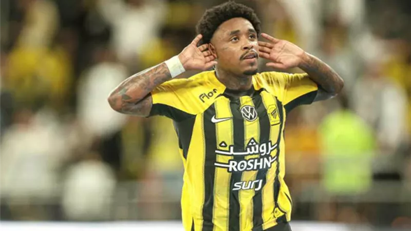 اتحاد جدة ينهى الشوط الاول بالتقدم بهدفين أمام القادسية بنهائى الكأس