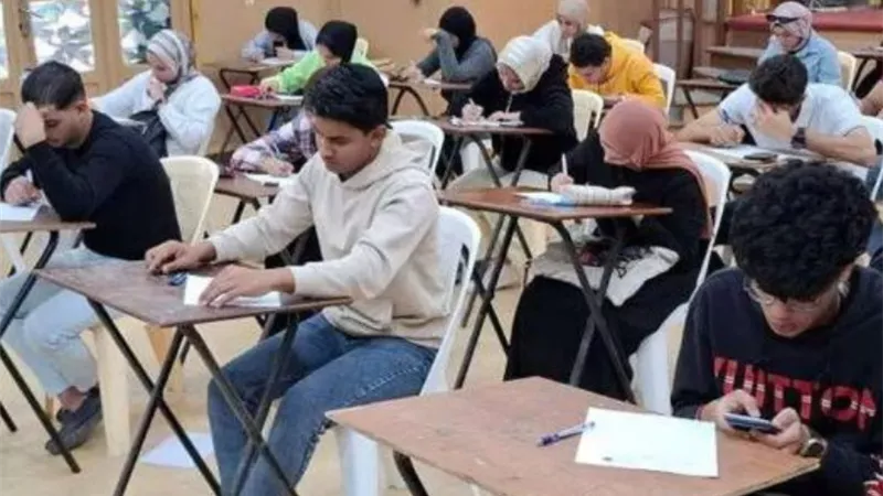 انطلاق امتحانات الإعدادية فى اللغة العربية بكفر الشيخ