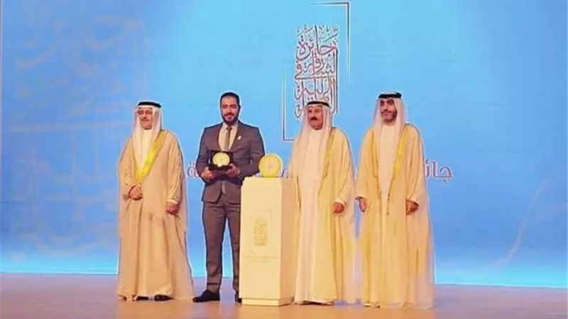 جامعة أسيوط يهنئ قطب لفوزه بجائزة الشارقة في المالية العامة
