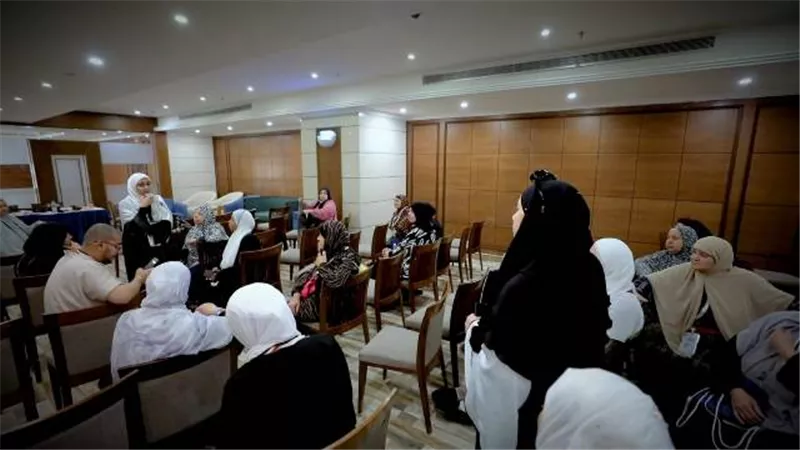 ندوات دينية لحجاج القرعة بمكة المكرمة لتعريفهم بطريقة أداء المناسك