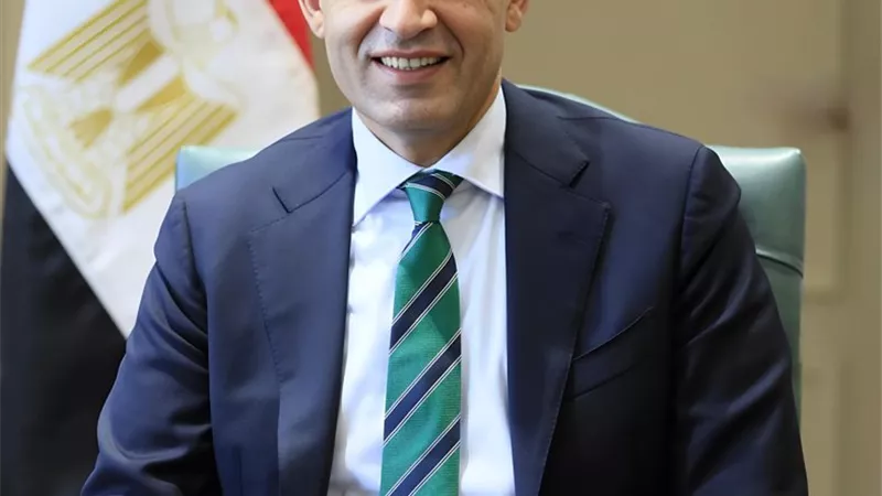 وزير التعليم تبحث مع 