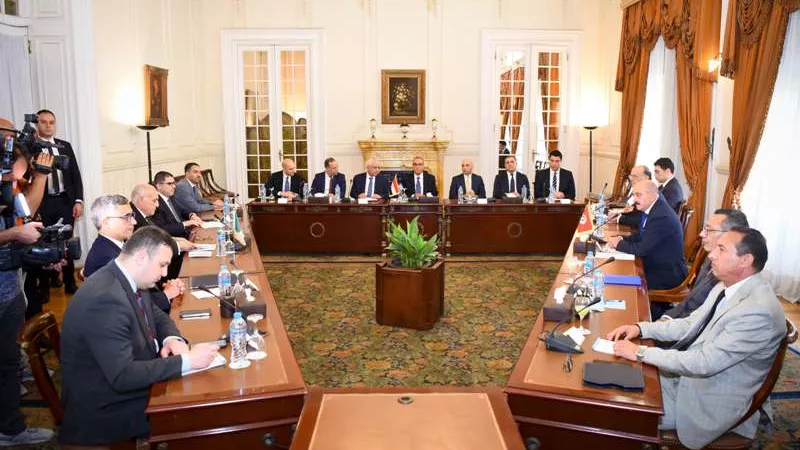 وزير الخارجية يستضيف اجتماعا للآلية الثلاثية لدول الجوار حول ليبيا مع نظيريه الجزائري والتونسي