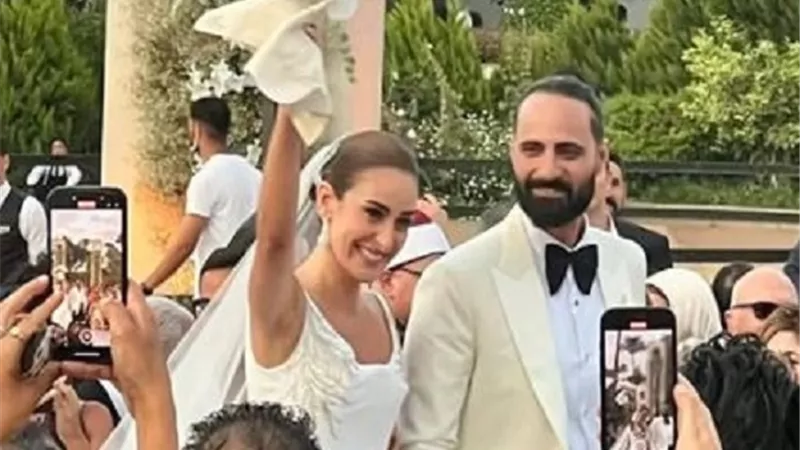 ناقدة فنية عن حفل زفاف امينة خليل : 