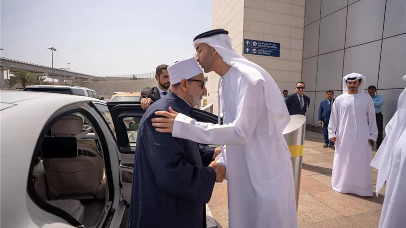شيخ الأزهر رئيس مجلس حكماء المسلمين يغادر مطار دبي اليوم