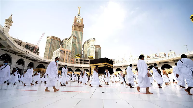 أخطاء قد يقع فيها الحاجّ أثناء أداء المناسك، وكيفية تداركها