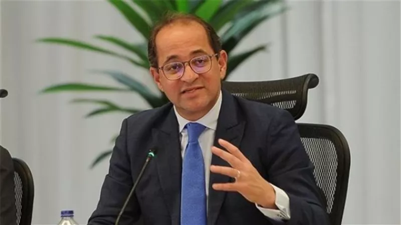 وزير المالية: توجيه أى إيرادات استثنائية لخفض معدلات الدين