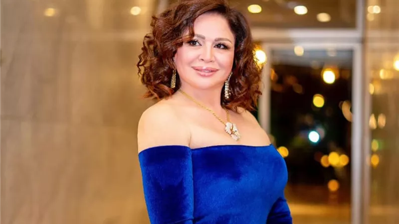 إلهام شاهين توجه رسالة لـ أمينة خليل