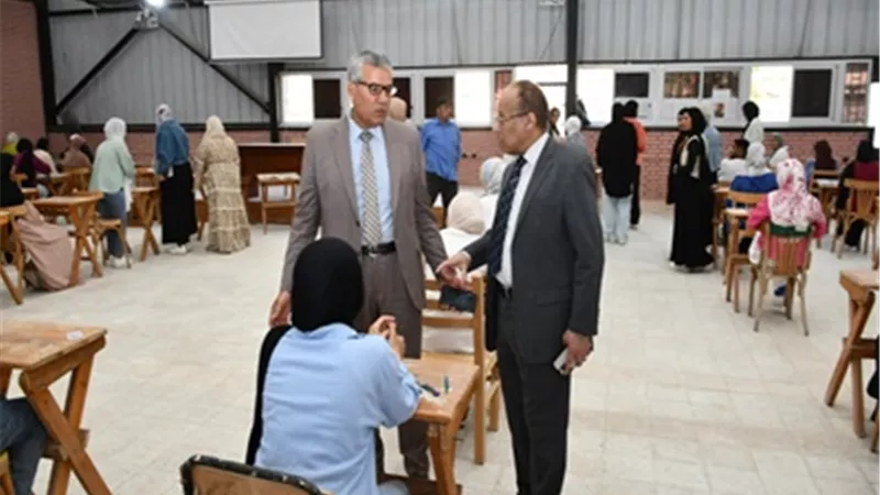 44734 طالبًا يؤدون الامتحانات النظرية للترم الثاني بجامعة القناة