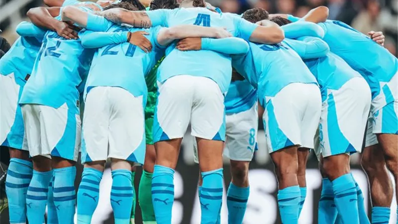 لاعب مانشستر سيتي يخضع لعملية جراحية ويغيب عن كأس العالم للأندية