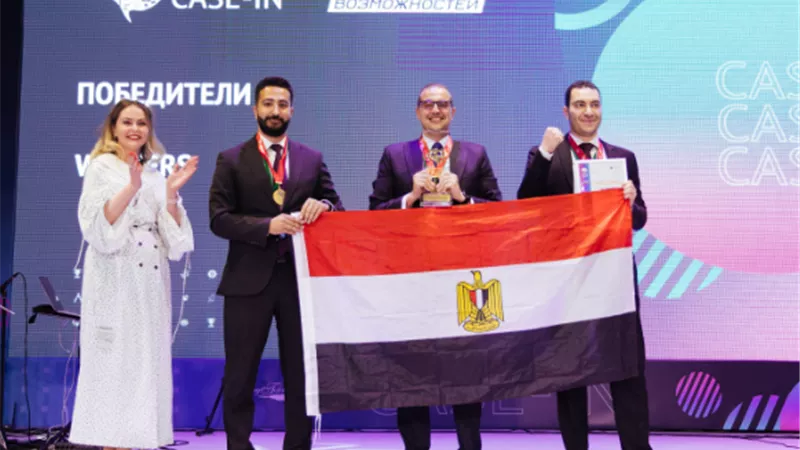 الفريق الممثل للبترول يحصل على المركز الأول عن مشروع إنتاج الغاز