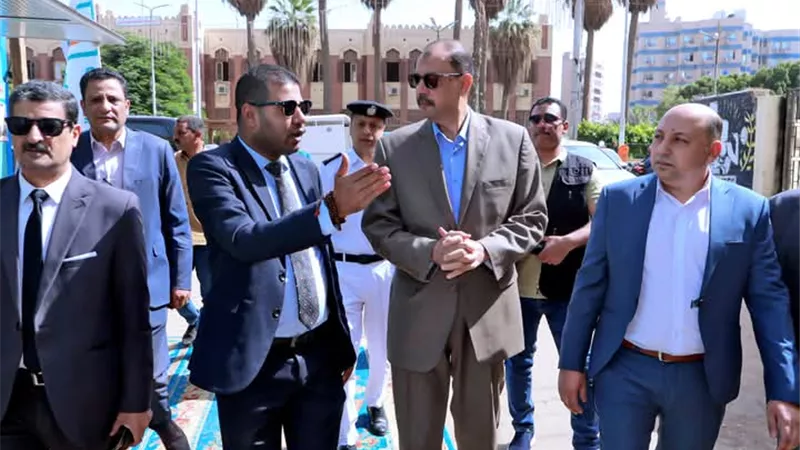 محافظ سوهاج يفتتح منفذ 