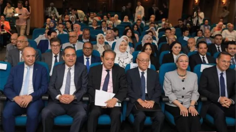 ابو المكارم : تعاون البيئة و الصناعة حاصر الانبعاثات والتلوث