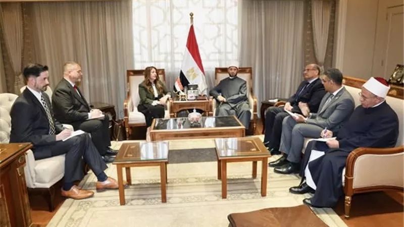 وزير الأوقاف يستقبل السفيرة الأمريكية لدى مصر ويؤكد: الإنسانية كلُّ لا يتجزأ