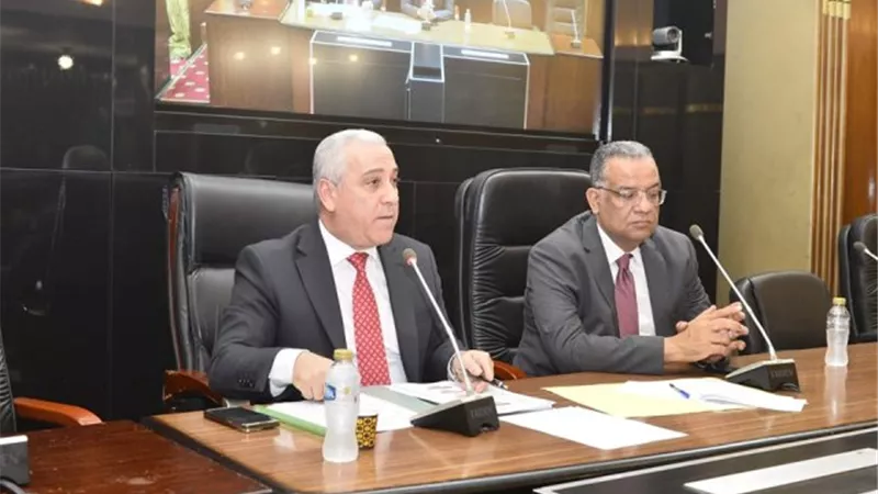 الشوربجي: لا مساس بالصحف الورقية.. والتطوير يتم بالتوازي مع الرقمي