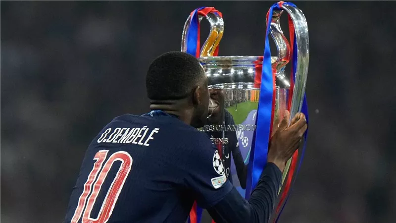 رسميا.. عثمان ديمبلي أفضل لاعب في دوري أبطال أوروبا