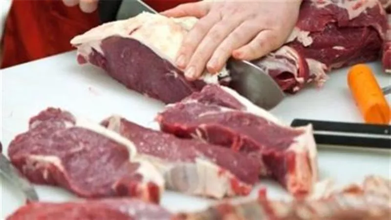 استعداداً لعيد الاضحى..خبير يوضح كيف تميزين اللحم الجيد من الفاسد