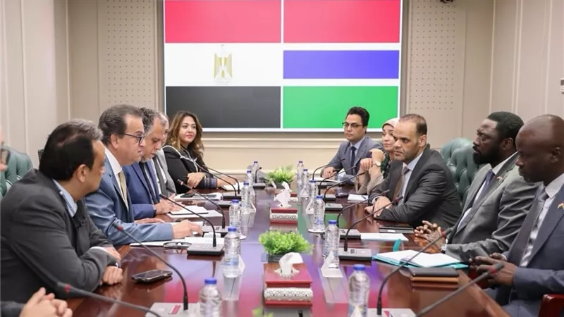 وزير الصحة يستقبل وزير خارجية جامبيا لتعزيز التعاون بالقطاع الصحي في البلدين