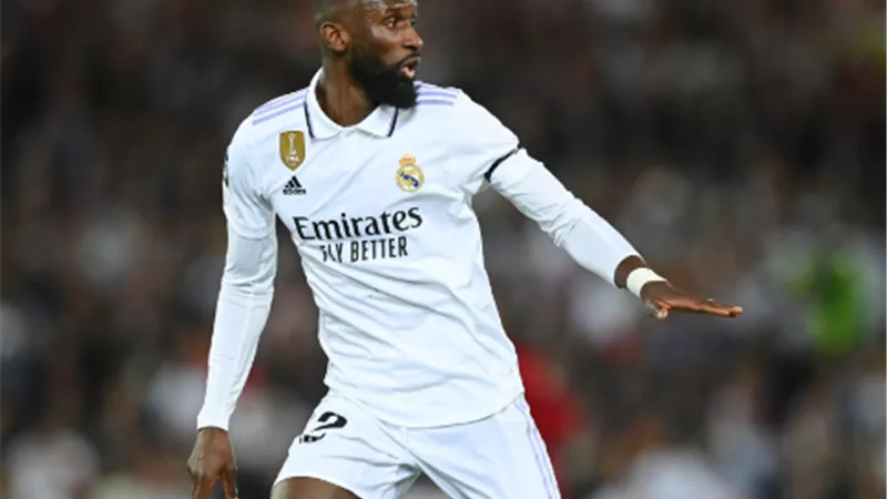 بعد مفاوضات النصر السعودي.. ريال مدريد يعتزم التجديد لـ روديجر