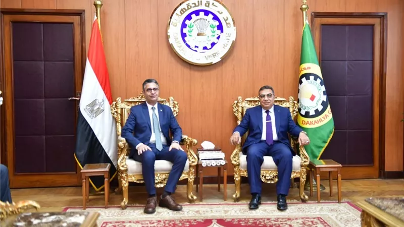 وزير التموين يستهل زيارته للدقهلية بتفقد صومعة ومطحن سندوب