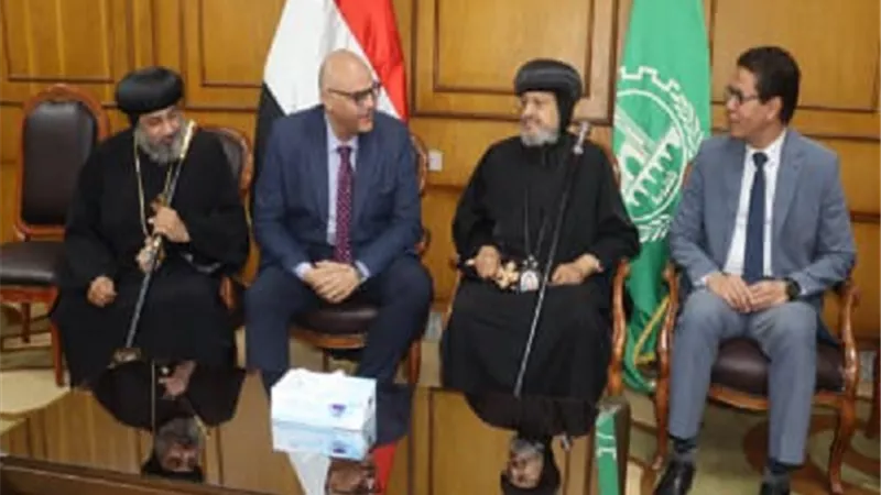 وفد كنسي يقدم التهنئة لمحافظ القليوبية بمناسبة عيد الأضحى المبارك