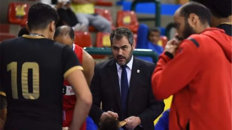 مدرب الأهلي يبدي رغبته في الرحيل