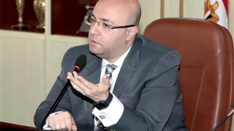 مجازاة رئيس وحدة قروية ببنى سويف لتقصيره فى إزالة التعديات