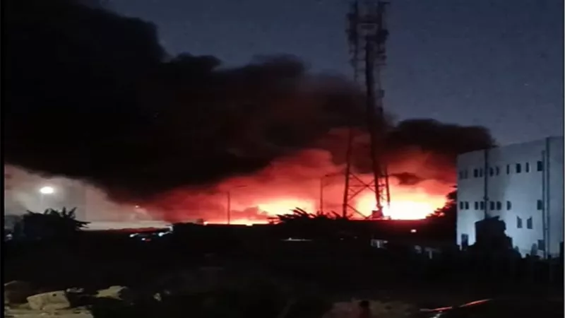 سماع شهود العيان والتحفظ على الكاميرات في حريق اسواق الخير بالشروق