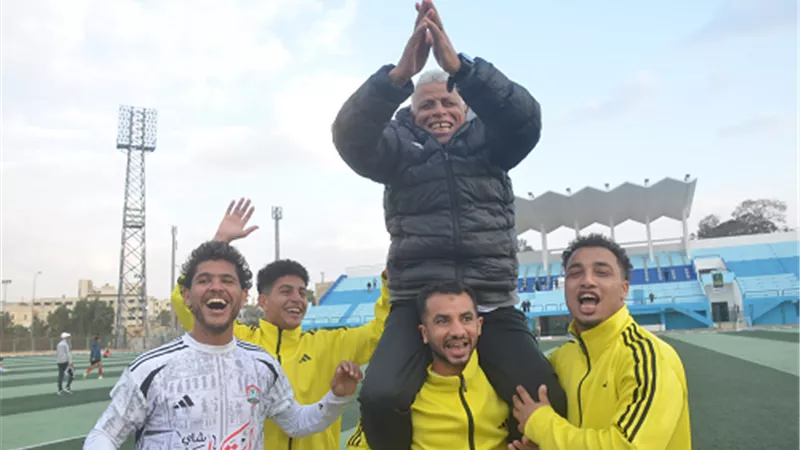 المنيا يجدد الثقه في جهاز شديد قناوي