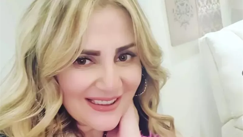 رانيا محمود ياسين تستعيد ذكريات مسرحية 