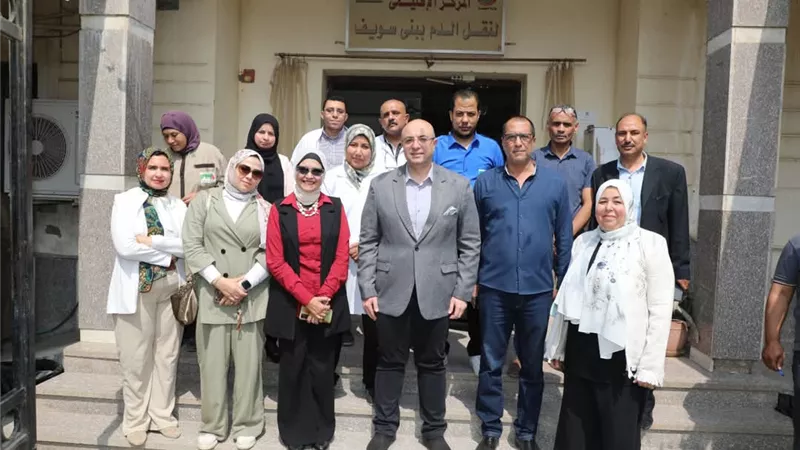 محافظ بني سويف يتفقد المركز الإقليمي لنقل الدم