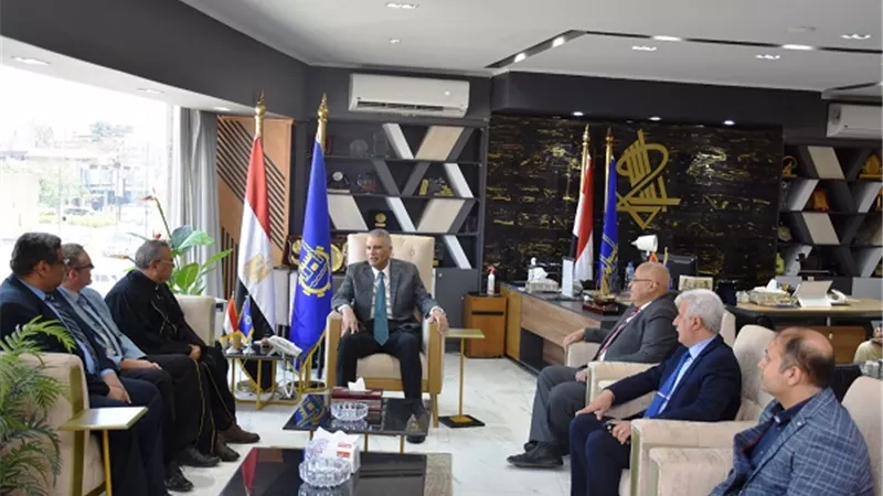وفدالأقباط الإنجيلين يقدم التهنئة لمحافظ أسوان بمناسبة عيد الأضحى