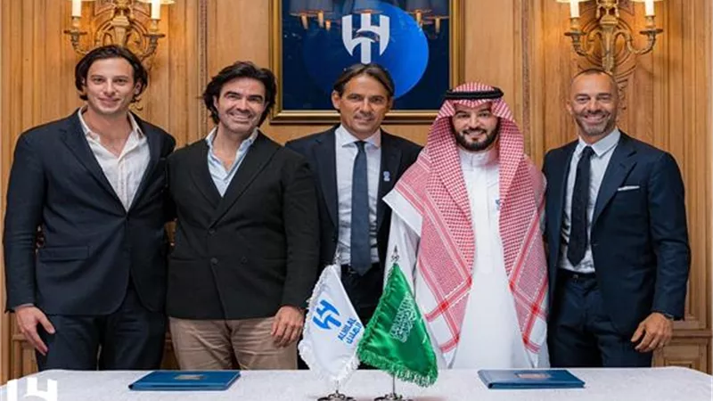 رسميا.. الهلال يعلن التعاقد مع المدرب الإيطالي سيميوني إنزاجي