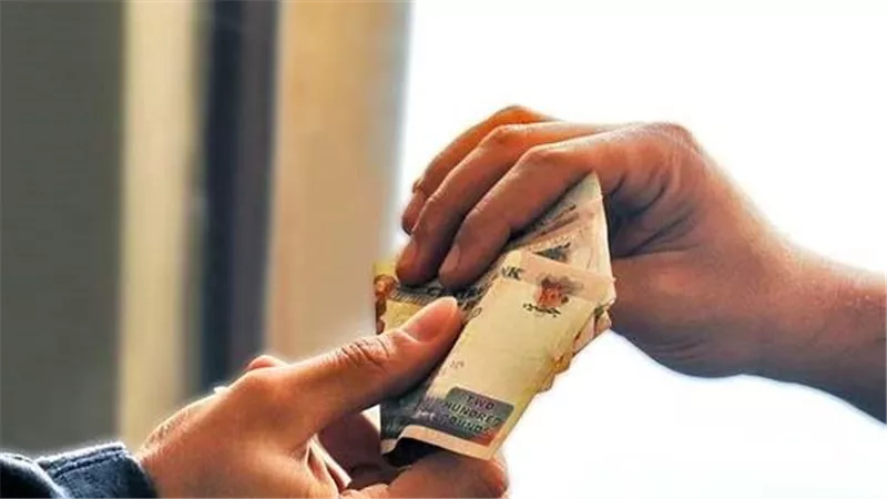 هل يُجزيء تقديم قيمة الأضحية نقدًا للفقراء والمساكين؟