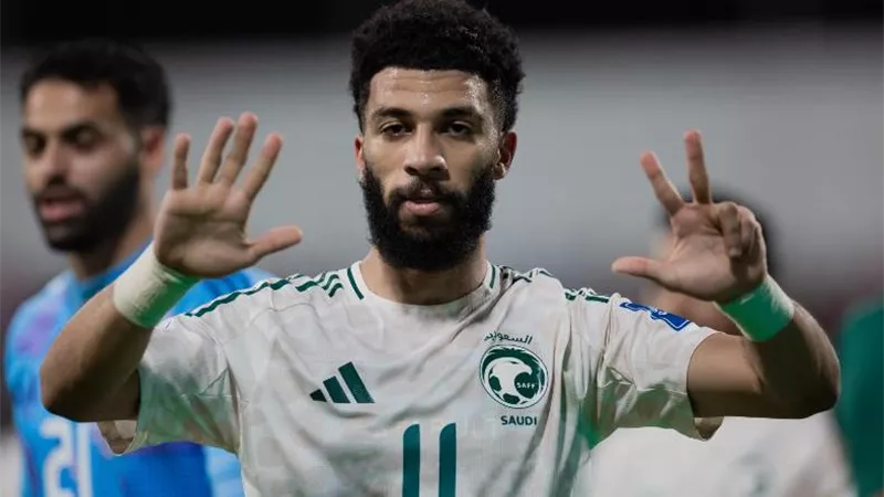 السعودية تُحيي أمال التأهل للمونديال بثنائية أمام البحرين