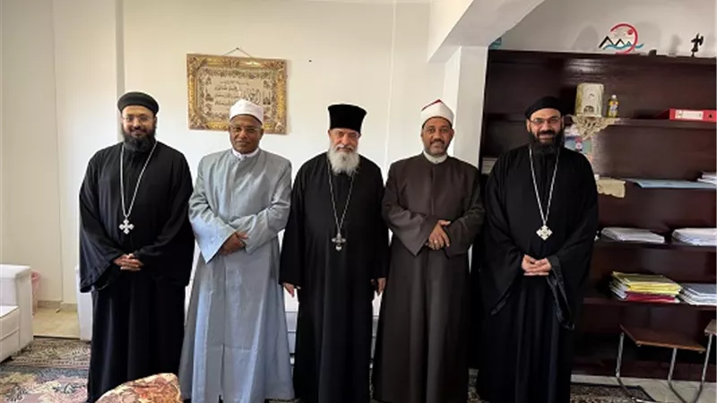 وفد من الكنيسة يزور وكيل أوقاف البحر الأحمر لتهنئته بعيد الأضحى