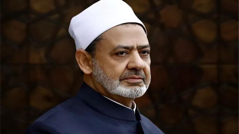 شيخ الأزهر يهنئ الرئيس السيسي ويدعو لنصرة فلسطين