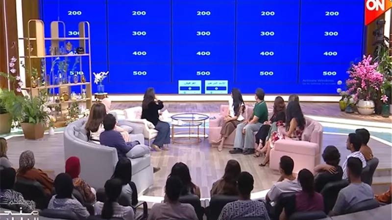 بالفيديو.. لعبة ترفيهية مع نجوم الإعلام في معكم منى الشاذلي