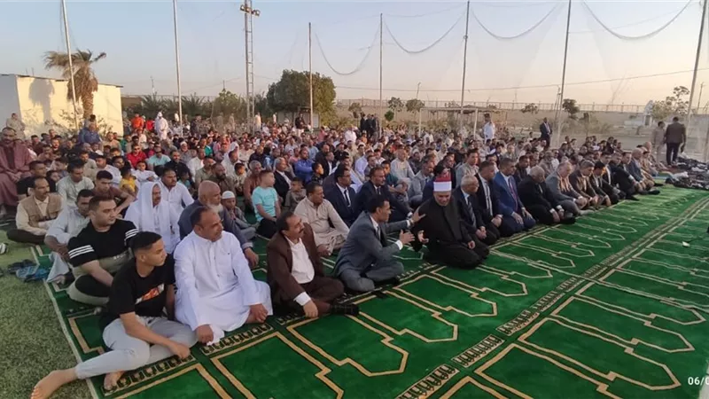 الوادي الجديد تحتفل بالعيد.. 620 مسجدًا وساحة تستقبل آلاف المصلين