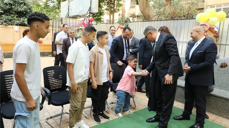 محافظ الجيزة يتفقد مستشفى التحرير ودور رعاية الأيتام في العيد