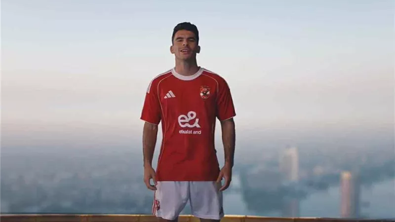 شاهد .. زيزو الى مطار القاهرة للانضمام الى بعثة الأهلى بأمريكا