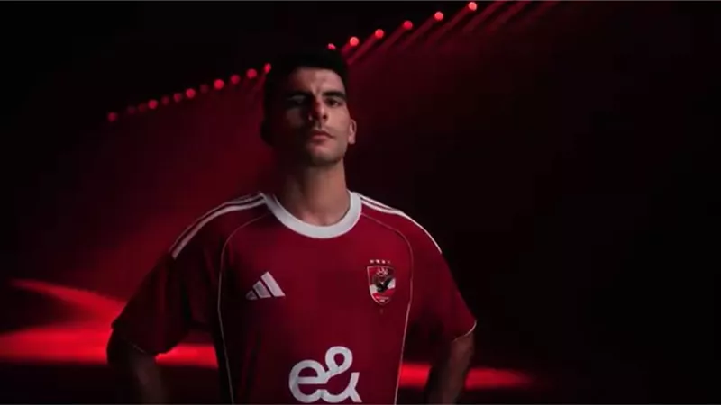 شاهد .. زيزو يشارك فى فيديو دعائى لأحد الأفلام بعد انضمامه للأهلى