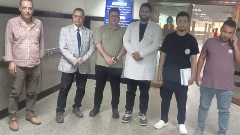 عميد طب كفر الشيخ يتفقد المستشفى الجامعى