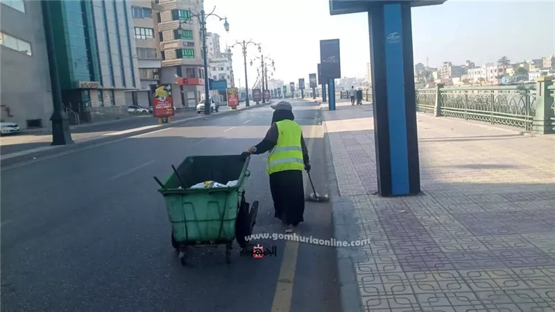 حملات مكثفة بمدن دمياط لرفع المخلفات خلال العيد