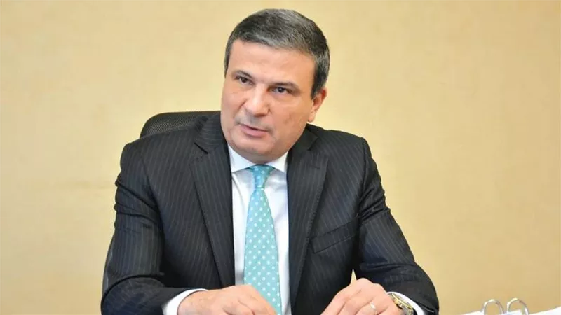 فاروق يؤكد المتابعة المستمرة لجميع الأسواق والشوادر
