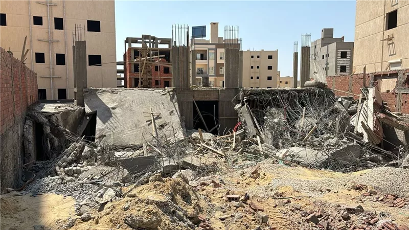 حملات مكثفة للقضاء على العشوائيات بالقاهرة الجديدة.. صور