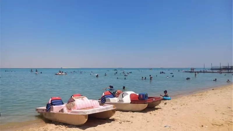 شواطئ الإسماعيلية جاهزة لموسم صيفي متميز..صور