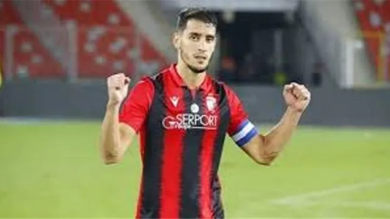 نجم الجزائر يطير من الأهلي والزمالك إلى الخليج.. ناديه يكشف