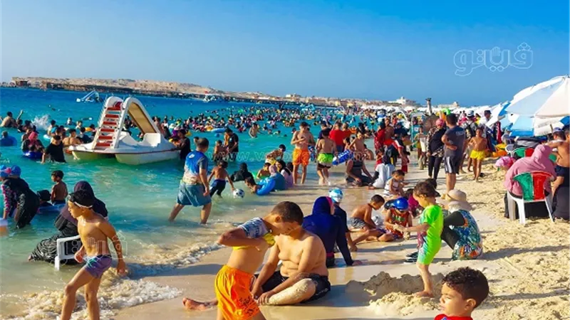 مع ثان ايام عيد الاضحي شواطئ مطروح تنتعش