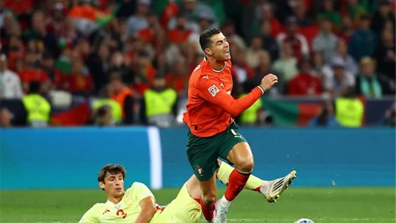 البرتغال يتوج بلقب الأمم الأوروبية على حساب إسبانيا بركلات الترجيح